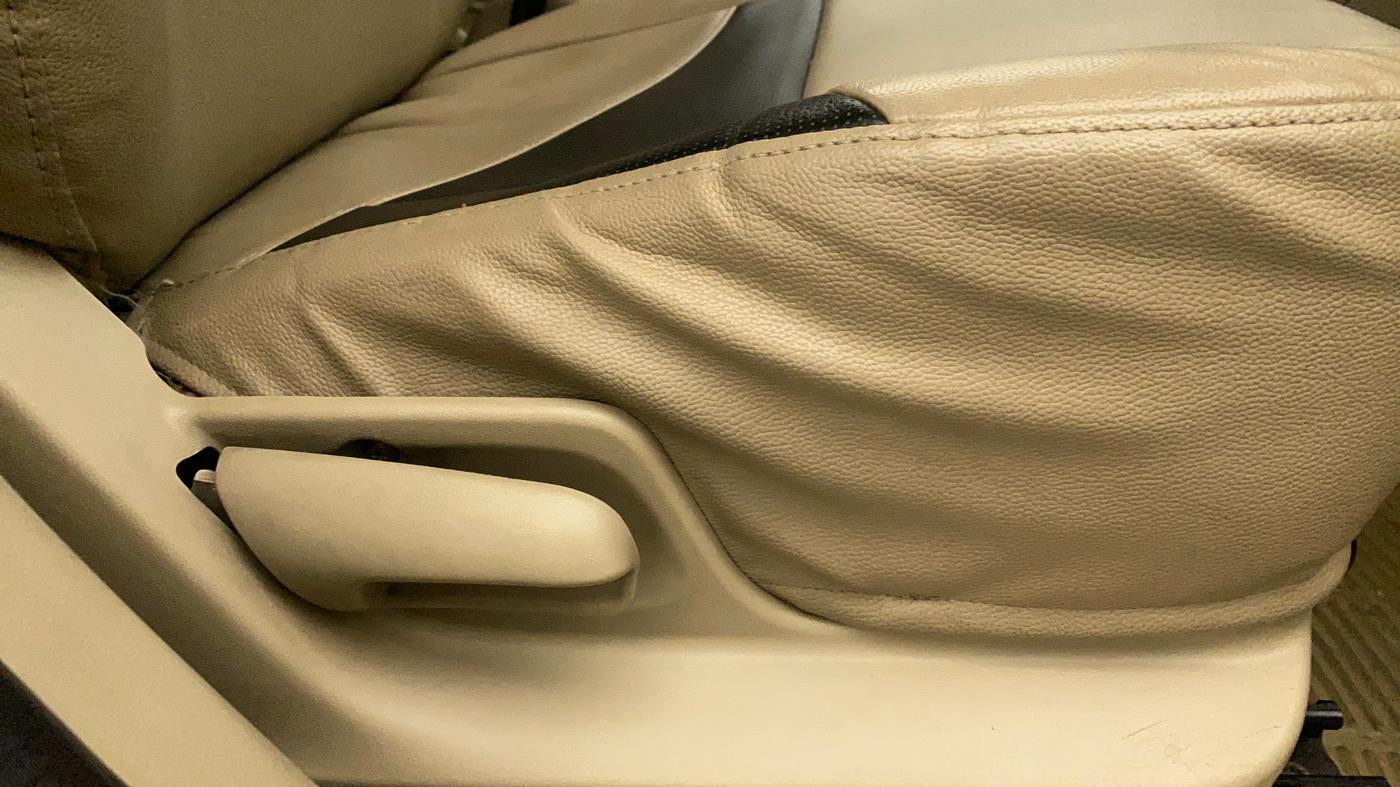 2016 Maruti Swift Dzire VXI, Petrol, Manual, 36,076 km, Driver Side Adjustment Panel