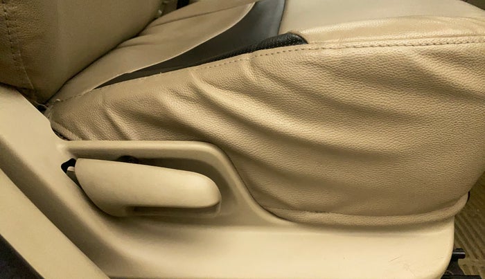 2016 Maruti Swift Dzire VXI, Petrol, Manual, 36,076 km, Driver Side Adjustment Panel