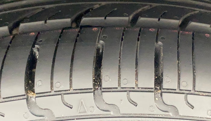 2022 Hyundai GRAND I10 NIOS SPORTZ 1.2 KAPPA VTVT, Petrol, Manual, 38,320 km, Right Front Tyre Tread