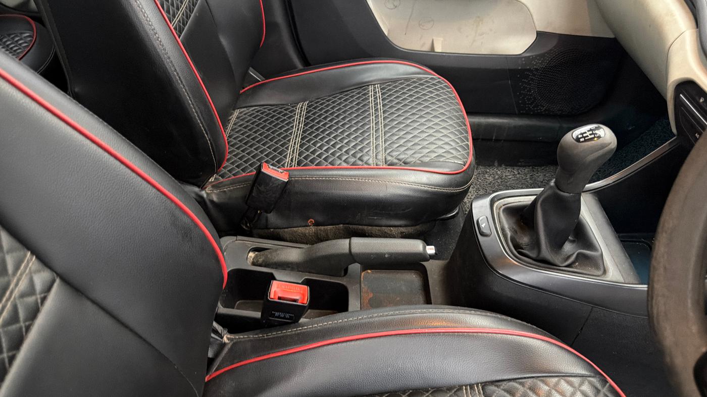 2022 Tata ALTROZ XT PETROL, Petrol, Manual, 53,604 km, Gear Lever