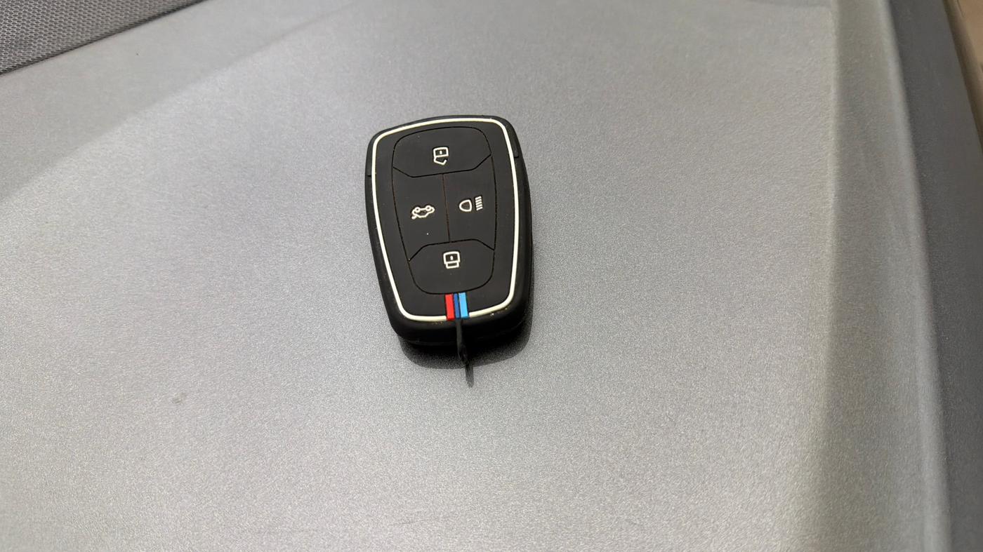 2022 Tata ALTROZ XT PETROL, Petrol, Manual, 53,604 km, Key Close Up