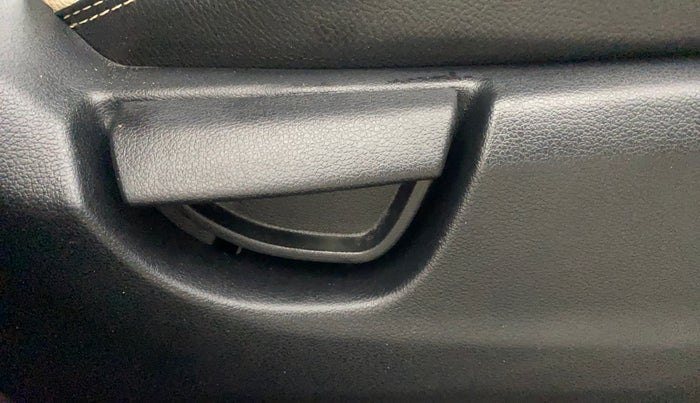 2019 Hyundai NEW SANTRO ASTA MT, Petrol, Manual, 14,964 km, Driver Side Adjustment Panel