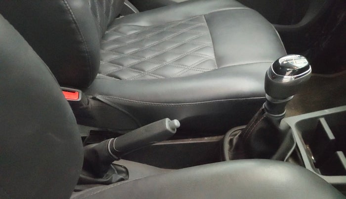 2021 Renault Kwid RXT 1.0 (O), Petrol, Manual, 14,474 km, Gear Lever