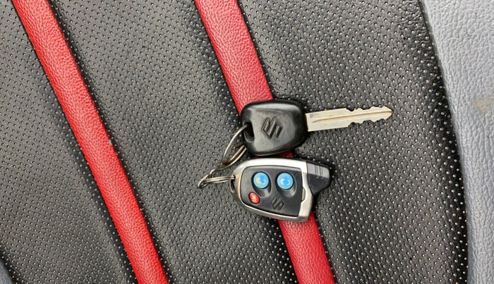 2015 Maruti Alto 800 LXI, Petrol, Manual, 71,911 km, Key Close Up