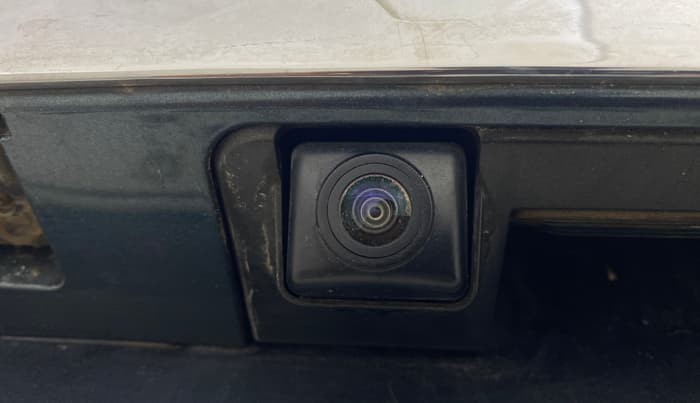 2022 Mahindra XUV300 W8(O) TURBO GDI, Petrol, Manual, 62,462 km, Parking Camera