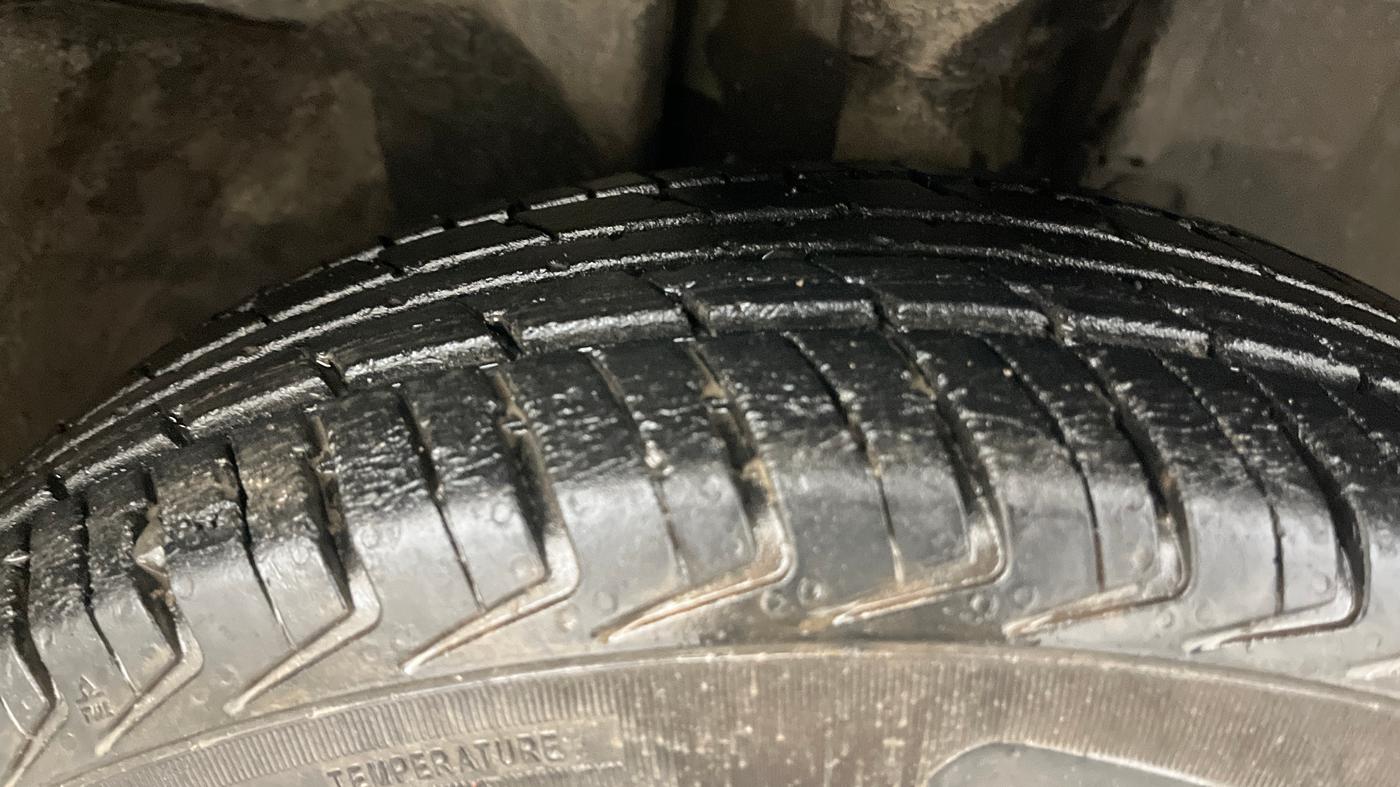 2019 Renault Kwid RXL, Petrol, Manual, 22,112 km, Right Front Tyre Tread