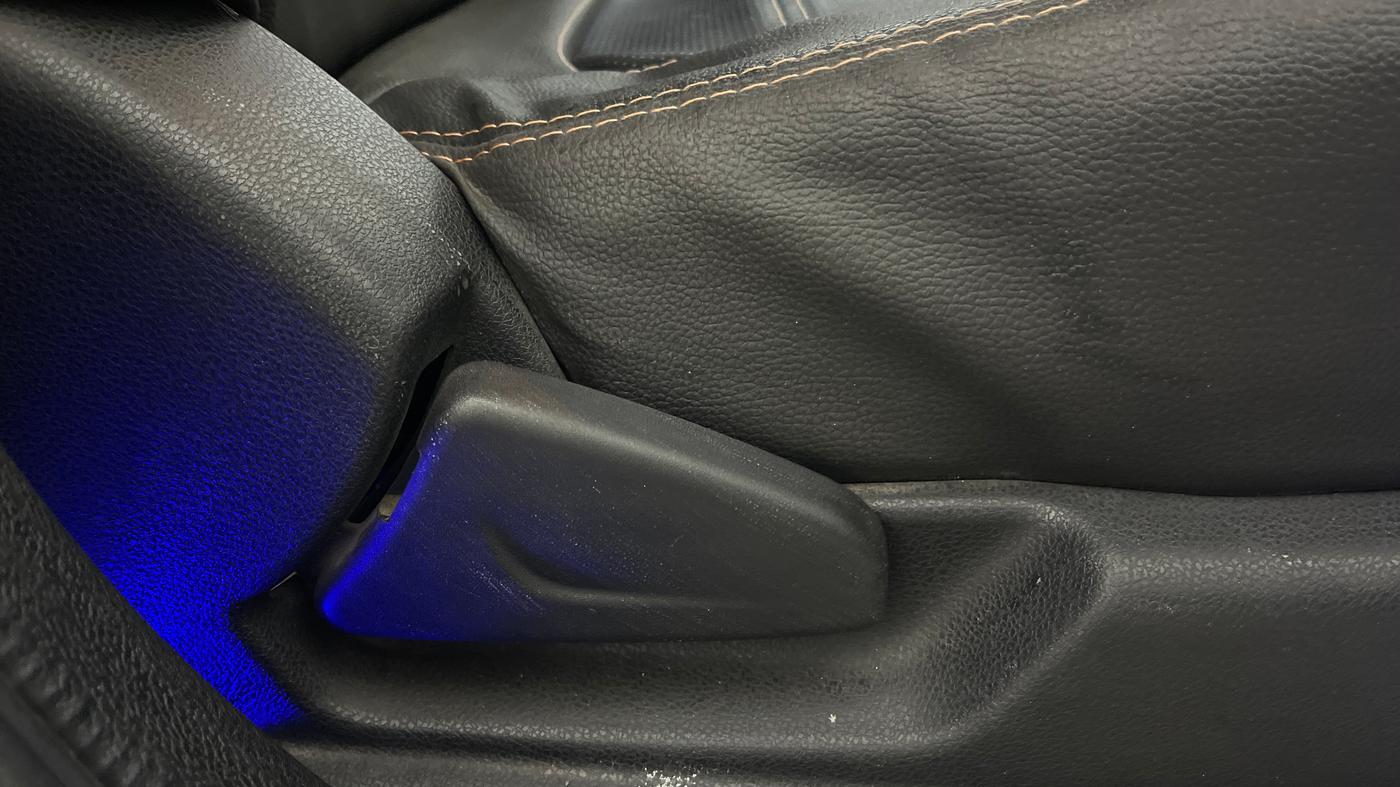 2019 Renault Kwid RXL, Petrol, Manual, 22,112 km, Driver Side Adjustment Panel