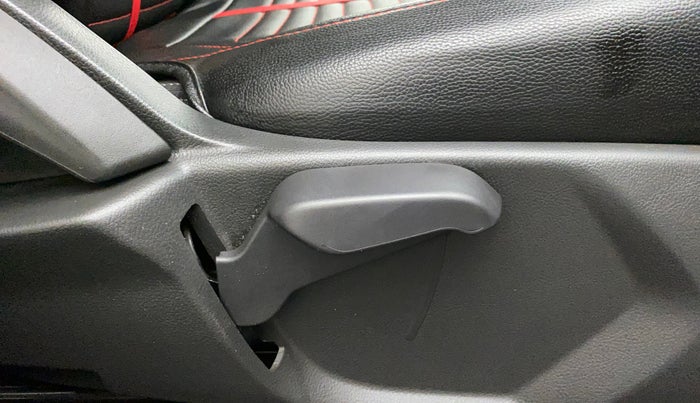 2019 Ford New Figo TITANIUM 1.2 PETROL MT, Petrol, Manual, 35,504 km, Driver Side Adjustment Panel