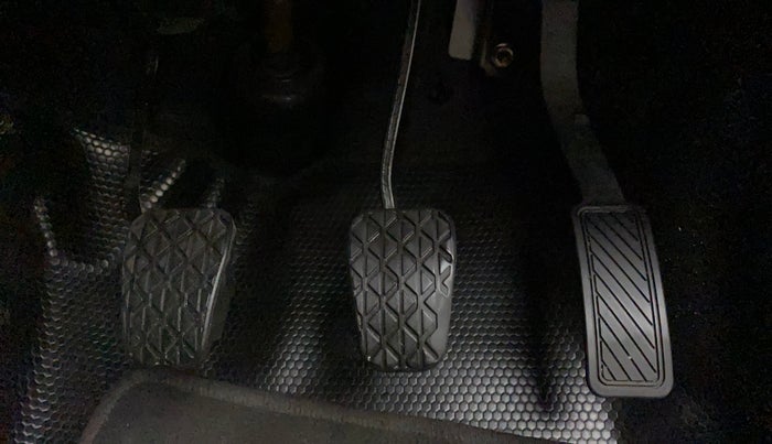 2019 Ford New Figo TITANIUM 1.2 PETROL MT, Petrol, Manual, 35,504 km, Pedals