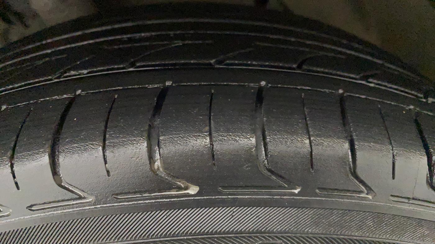 2016 Ford Ecosport TITANIUM+ 1.5L DIESEL, Diesel, Manual, 1,22,712 km, Left Front Tyre Tread