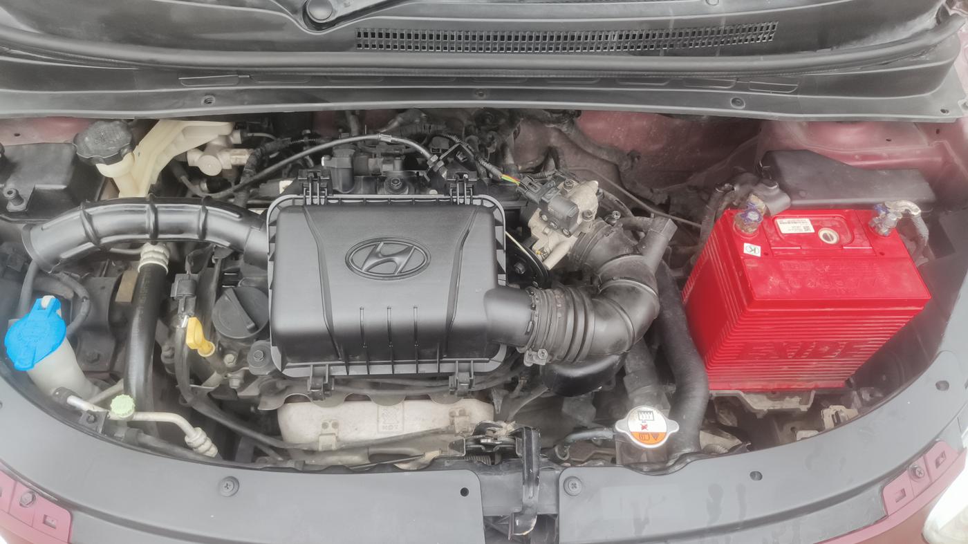 2014 Hyundai i10 MAGNA 1.2, Petrol, Manual, 23,572 km, Engine View