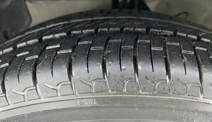 2020 Hyundai NEW SANTRO SPORTZ 1.1, Petrol, Manual, 10,046 km, Left Front Tyre Tread