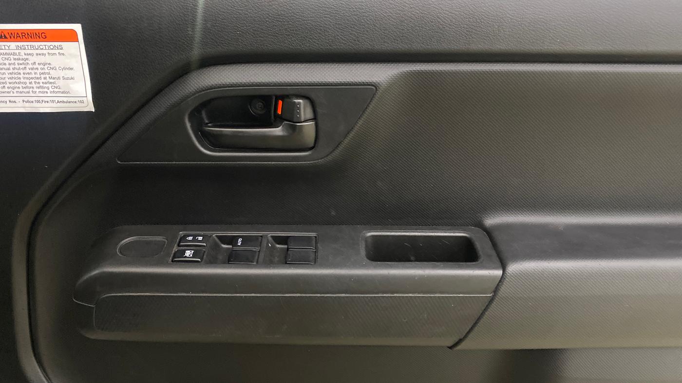 2021 Maruti New Wagon-R LXI CNG 1.0, CNG, Manual, 45,530 km, Driver Side Door Panels Control