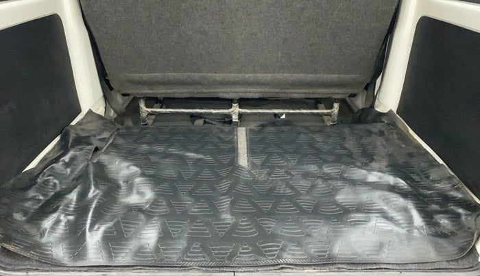 2018 Maruti Eeco 5 STR WITH A/C+HTR, Petrol, Manual, 13,179 km, Boot Inside