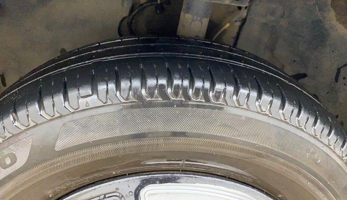 2021 Tata ALTROZ XE PETROL, Petrol, Manual, 40,192 km, Left Front Tyre Tread