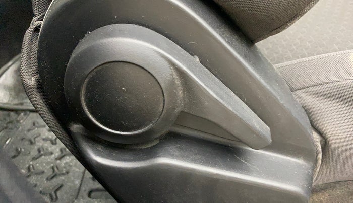 2021 Tata ALTROZ XE PETROL, Petrol, Manual, 40,192 km, Driver Side Adjustment Panel