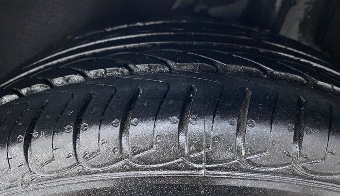 2016 Hyundai New Elantra 1.6 SX AT, Diesel, Automatic, 62,593 km, Left Rear Tyre Tread