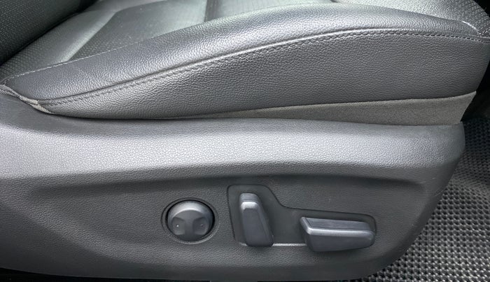 2016 Hyundai New Elantra 1.6 SX AT, Diesel, Automatic, 62,593 km, Driver Side Adjustment Panel