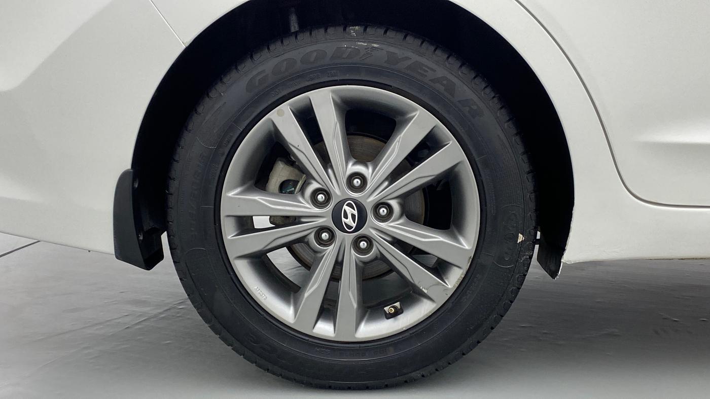 2016 Hyundai New Elantra 1.6 SX AT, Diesel, Automatic, 62,593 km, Right Rear Wheel
