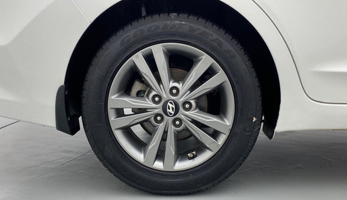 2016 Hyundai New Elantra 1.6 SX AT, Diesel, Automatic, 62,593 km, Right Rear Wheel