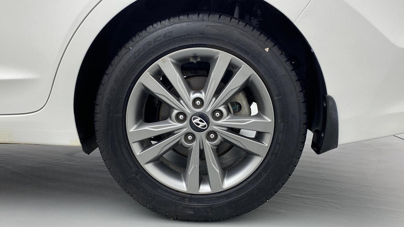 2016 Hyundai New Elantra 1.6 SX AT, Diesel, Automatic, 62,593 km, Left Rear Wheel