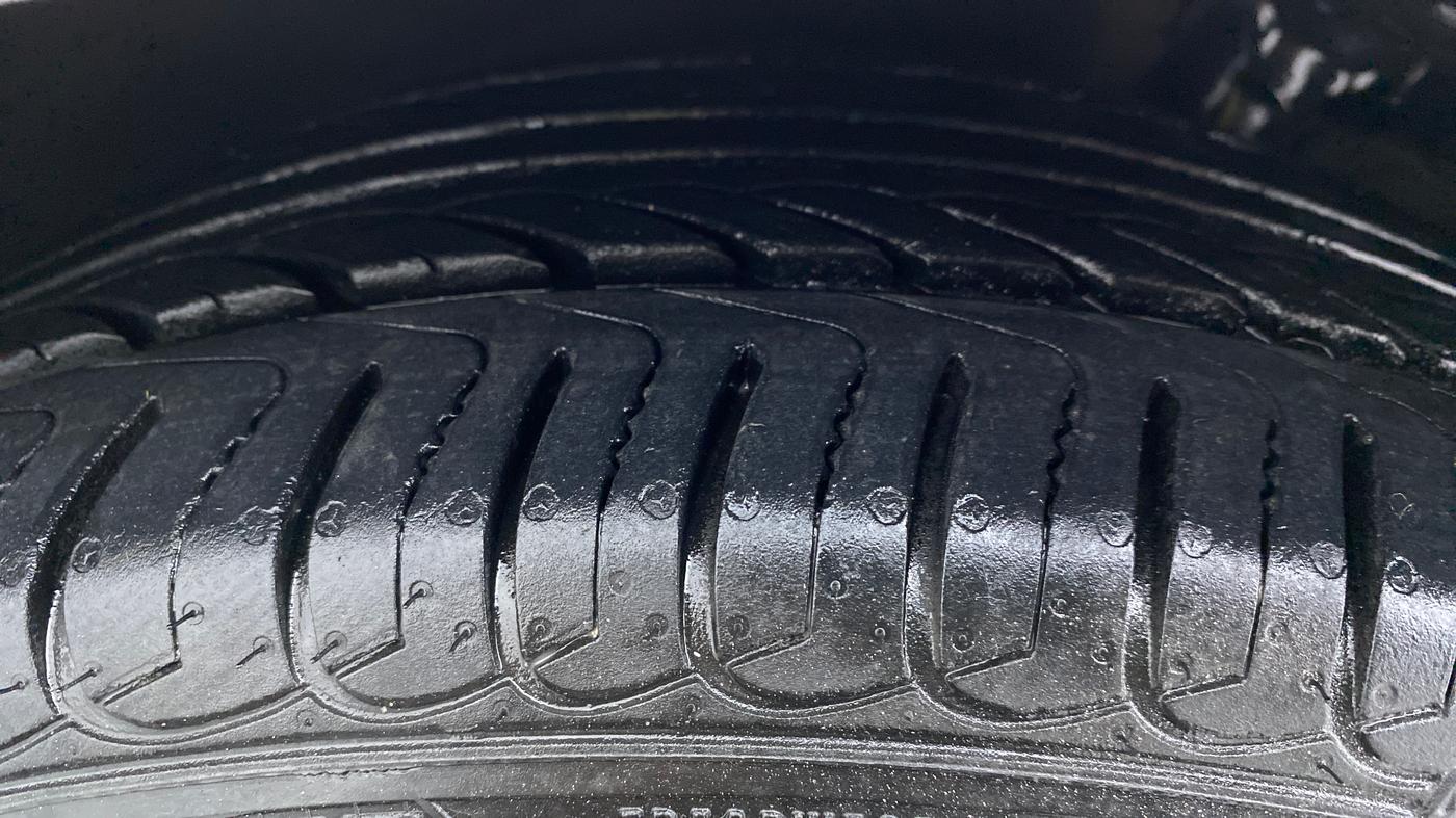 2016 Hyundai New Elantra 1.6 SX AT, Diesel, Automatic, 62,593 km, Left Front Tyre Tread