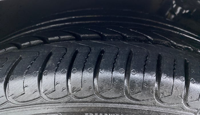 2016 Hyundai New Elantra 1.6 SX AT, Diesel, Automatic, 62,593 km, Left Front Tyre Tread