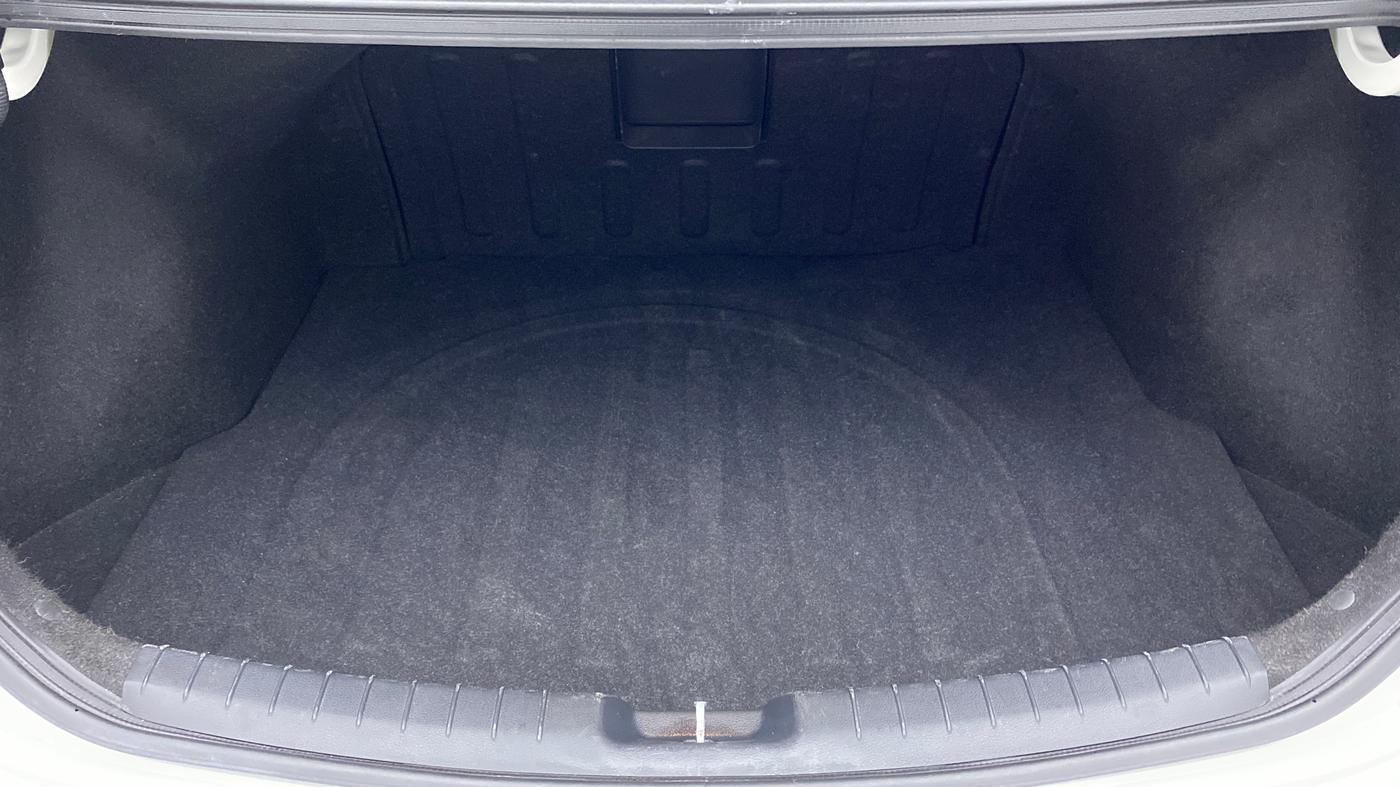 2016 Hyundai New Elantra 1.6 SX AT, Diesel, Automatic, 62,593 km, Boot Inside