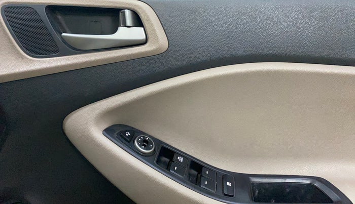 2018 Hyundai Elite i20 SPORTZ 1.2, Petrol, Manual, 43,480 km, Driver Side Door Panels Control