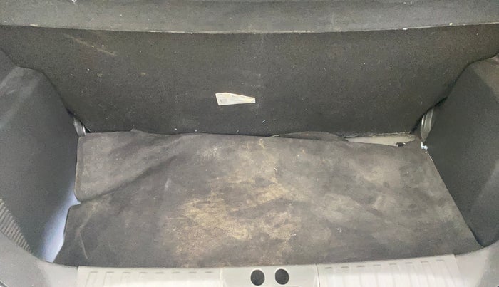 2018 Ford FREESTYLE TITANIUM PLUS 1.2 PETROL, Petrol, Manual, 31,709 km, Boot Inside