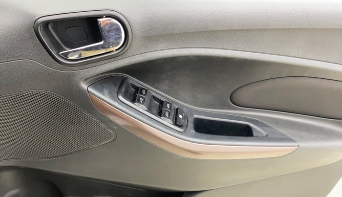 2018 Ford FREESTYLE TITANIUM PLUS 1.2 PETROL, Petrol, Manual, 31,709 km, Driver Side Door Panels Control