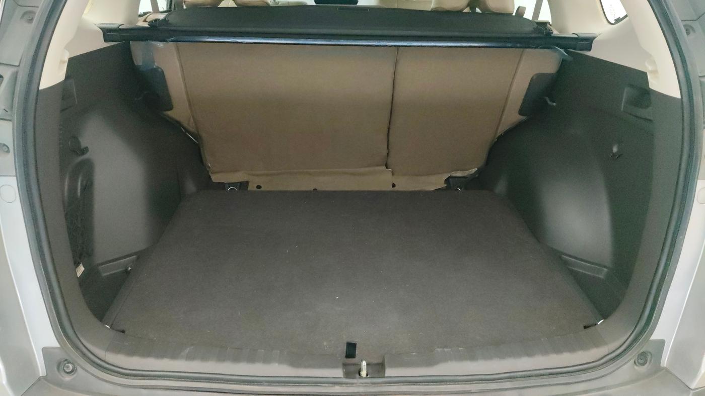 2015 Honda CRV 2.4L 2WD AT, Petrol, Automatic, 1,04,498 km, Boot Inside