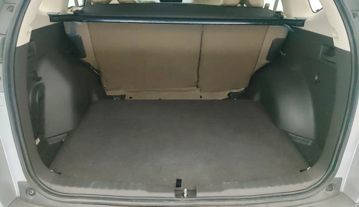 2015 Honda CRV 2.4L 2WD AT, Petrol, Automatic, 1,04,498 km, Boot Inside