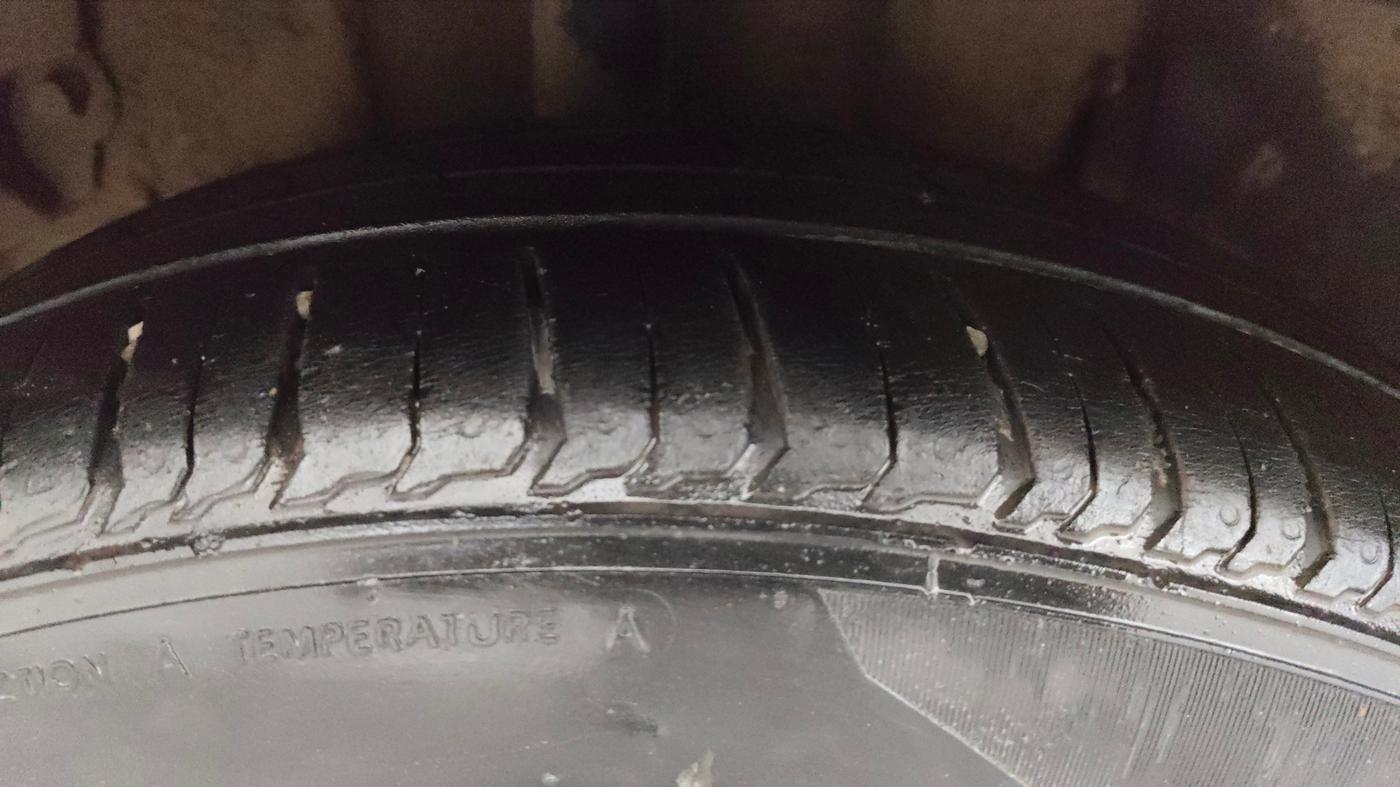 2017 Tata TIGOR XZ PETROL, Petrol, Manual, 1,16,921 km, Right Rear Tyre Tread