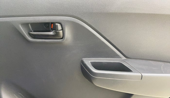 2023 Maruti Alto K10 VXI, Petrol, Manual, 15,110 km, Driver Side Door Panels Control