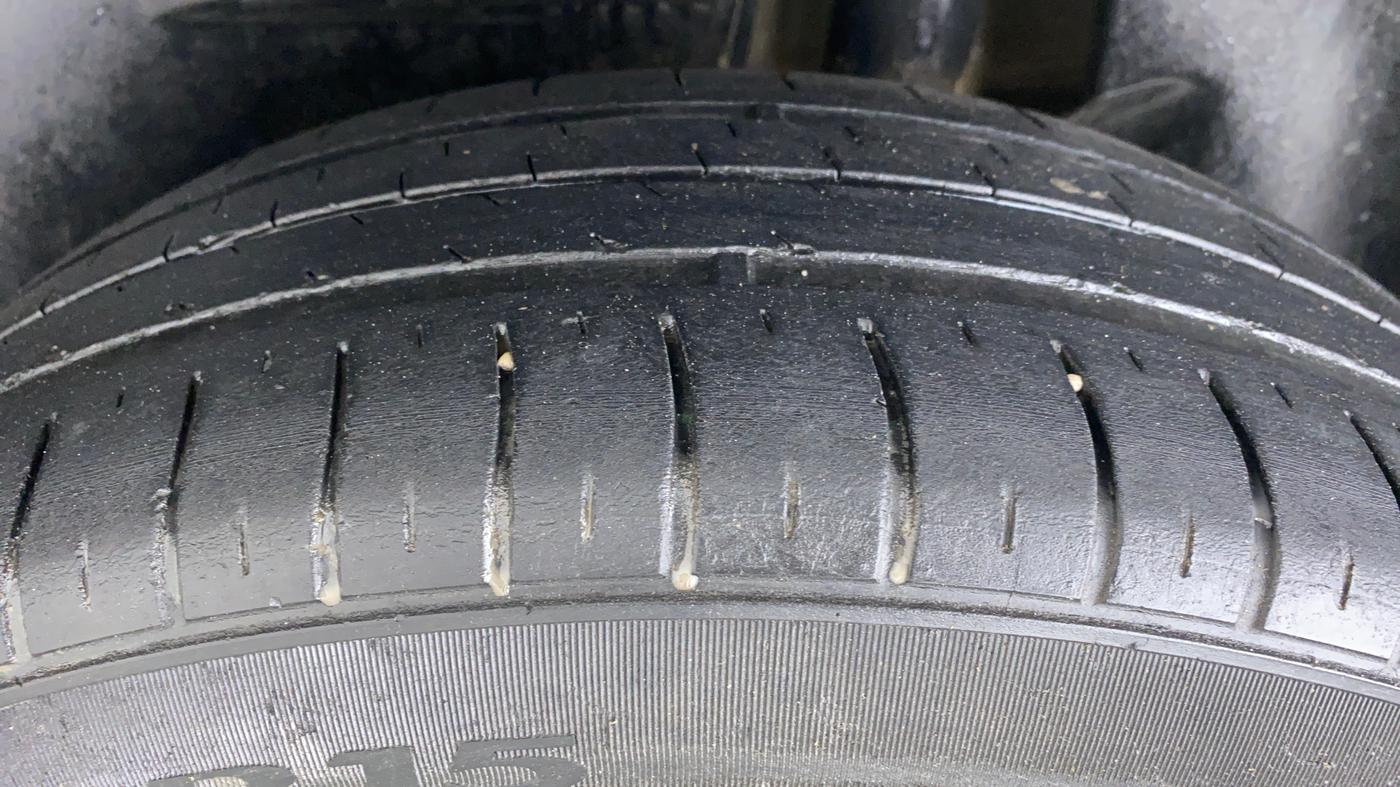 2017 Maruti Dzire VDI AMT, Diesel, Automatic, 87,302 km, Left Rear Tyre Tread
