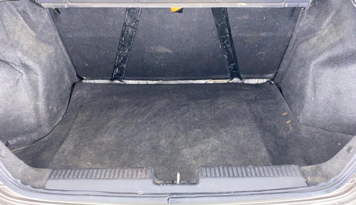 2017 Maruti Dzire VDI AMT, Diesel, Automatic, 87,302 km, Boot Inside