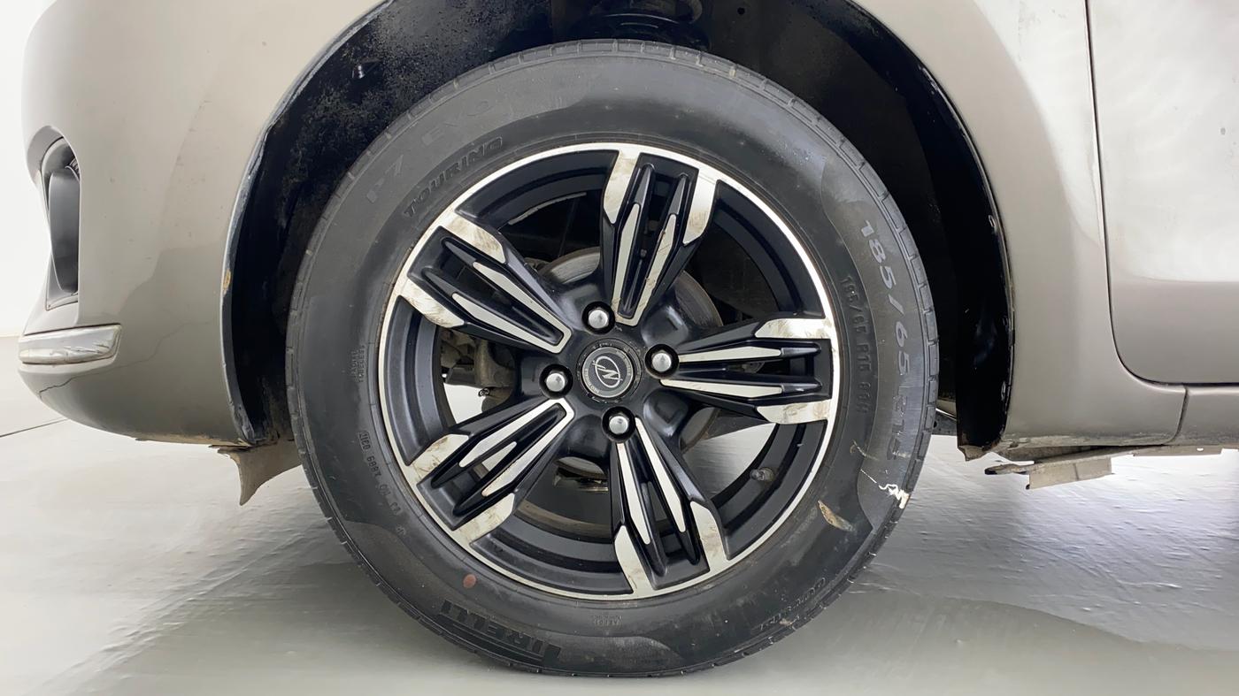 2017 Maruti Dzire VDI AMT, Diesel, Automatic, 87,302 km, Left Front Wheel