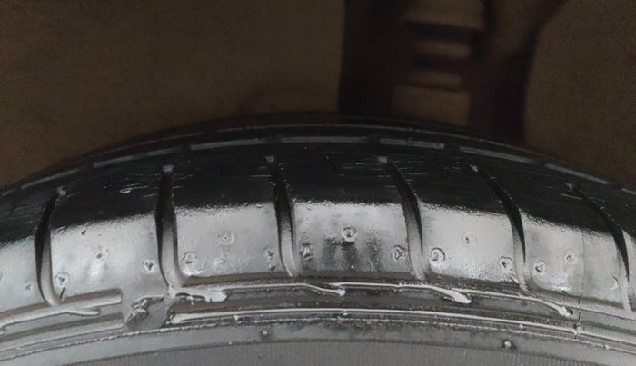 2015 Hyundai Creta SX PLUS 1.6 PETROL, Petrol, Manual, 61,837 km, Left Rear Tyre Tread