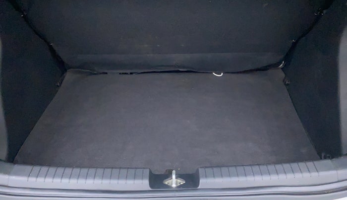 2016 Hyundai Elite i20 SPORTZ 1.2, Petrol, Manual, 25,697 km, Boot Inside View