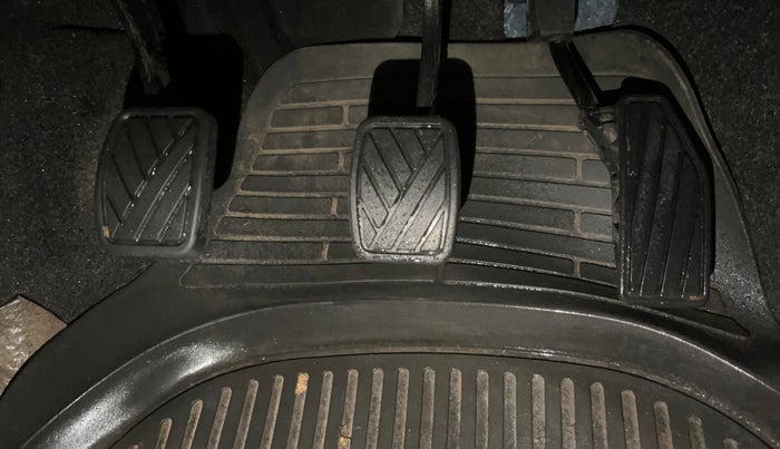 2024 Maruti Swift VXI, Petrol, Manual, 14,906 km, Pedals