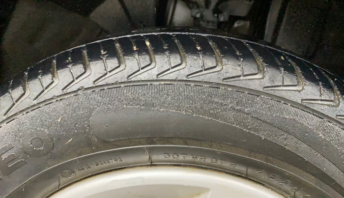2018 Renault Kwid RXT 1.0, Petrol, Manual, 44,655 km, Left Front Tyre Tread