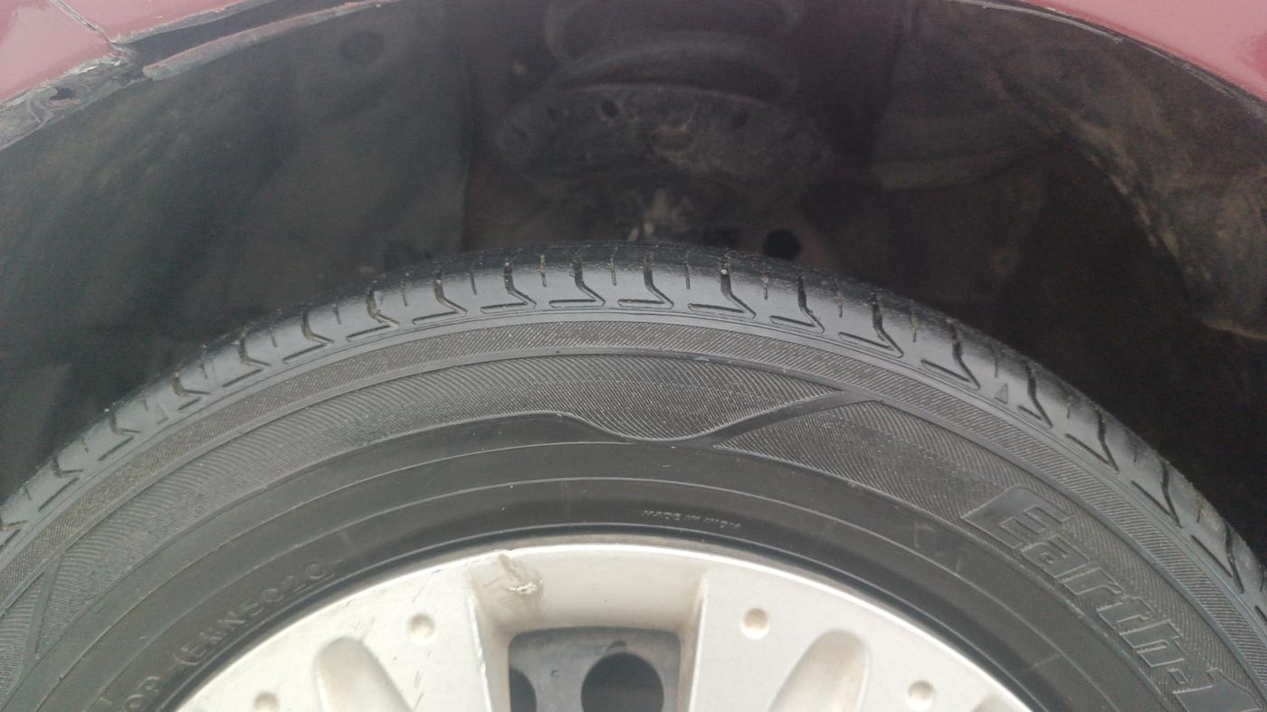 2013 Honda Amaze 1.2L I-VTEC S, Petrol, Manual, 90,513 km, Left Front Tyre Tread