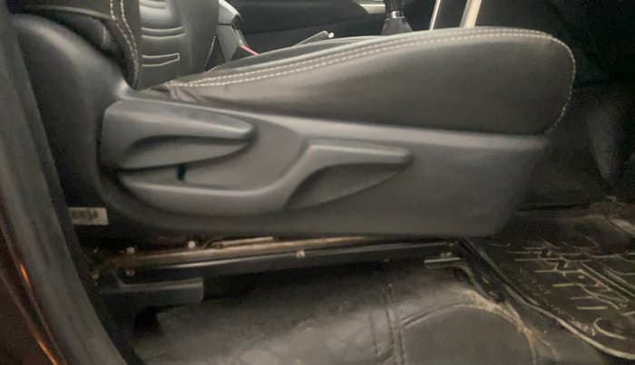 2018 Toyota Innova Crysta 2.4 VX 7 STR, Diesel, Manual, 84,050 km, Driver Side Adjustment Panel