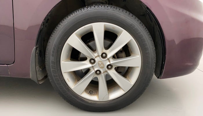 2013 Hyundai Verna FLUIDIC 1.6 VTVT SX, Petrol, Manual, 47,878 km, Right Front Wheel
