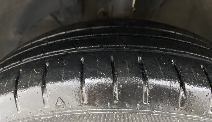 2020 Maruti Baleno ALPHA CVT PETROL 1.2, Petrol, Automatic, 48,580 km, Left Front Tyre Tread