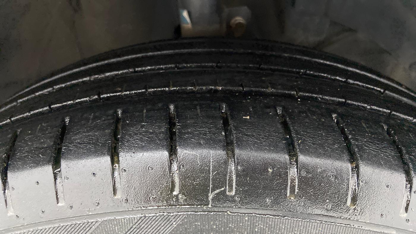 2020 Maruti Baleno ALPHA CVT PETROL 1.2, Petrol, Automatic, 48,580 km, Right Front Tyre Tread