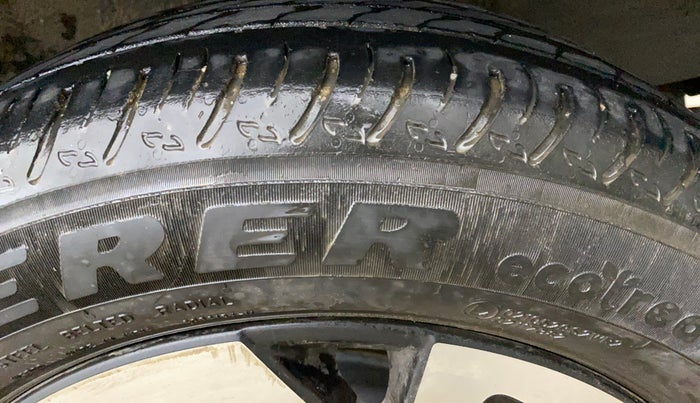 2022 Nissan MAGNITE XV MT, Petrol, Manual, 31,159 km, Left Rear Tyre Tread
