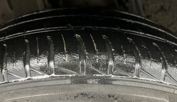 2021 Renault Kwid RXL, Petrol, Manual, 66,912 km, Right Rear Tyre Tread