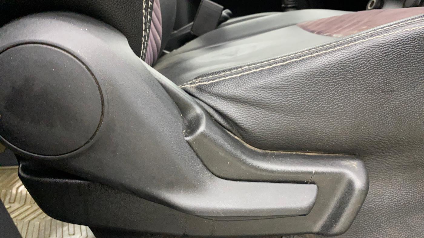 2020 Maruti IGNIS SIGMA 1.2, CNG, Manual, 68,133 km, Driver Side Adjustment Panel